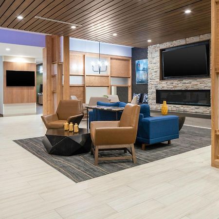 Fairfield Inn & Suites By Marriott Corinth South Denton Area Bagian luar foto