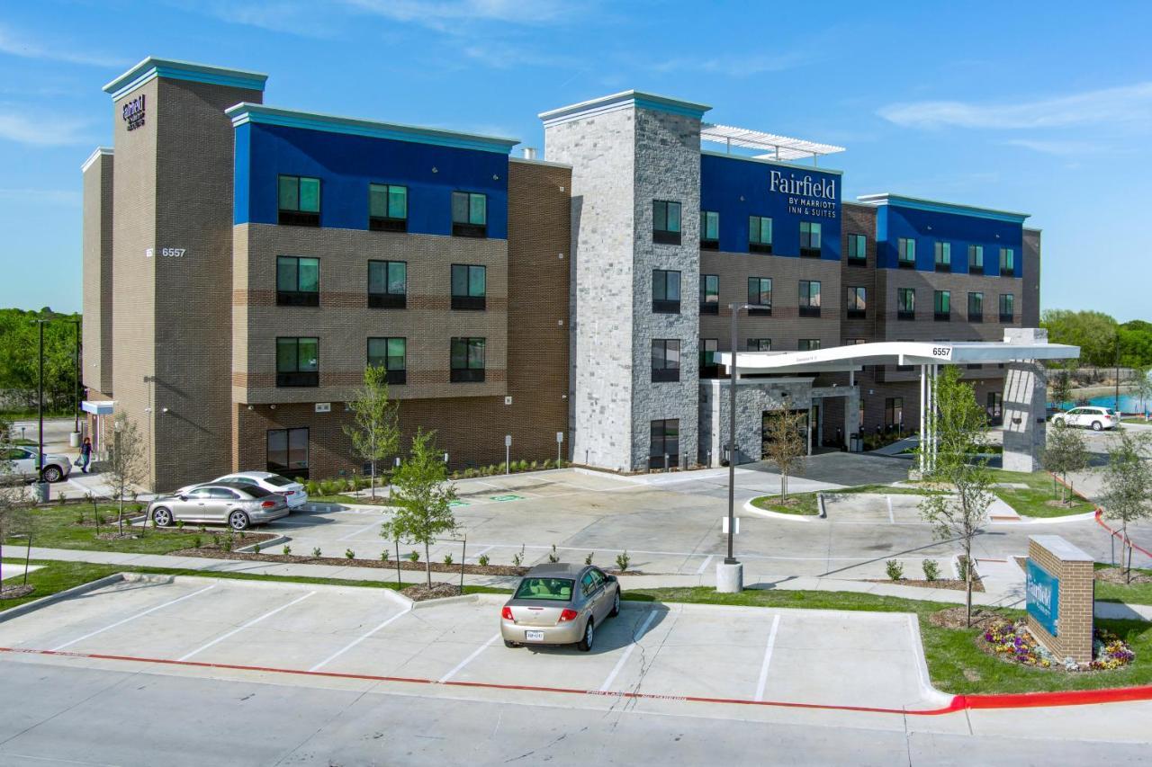 Fairfield Inn & Suites By Marriott Corinth South Denton Area Bagian luar foto
