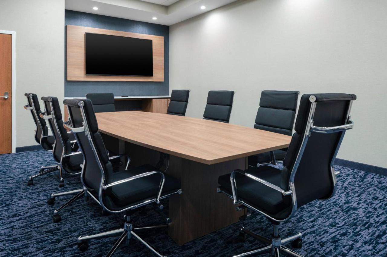 Fairfield Inn & Suites By Marriott Corinth South Denton Area Bagian luar foto