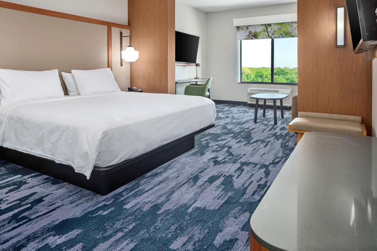 Fairfield Inn & Suites By Marriott Corinth South Denton Area Bagian luar foto