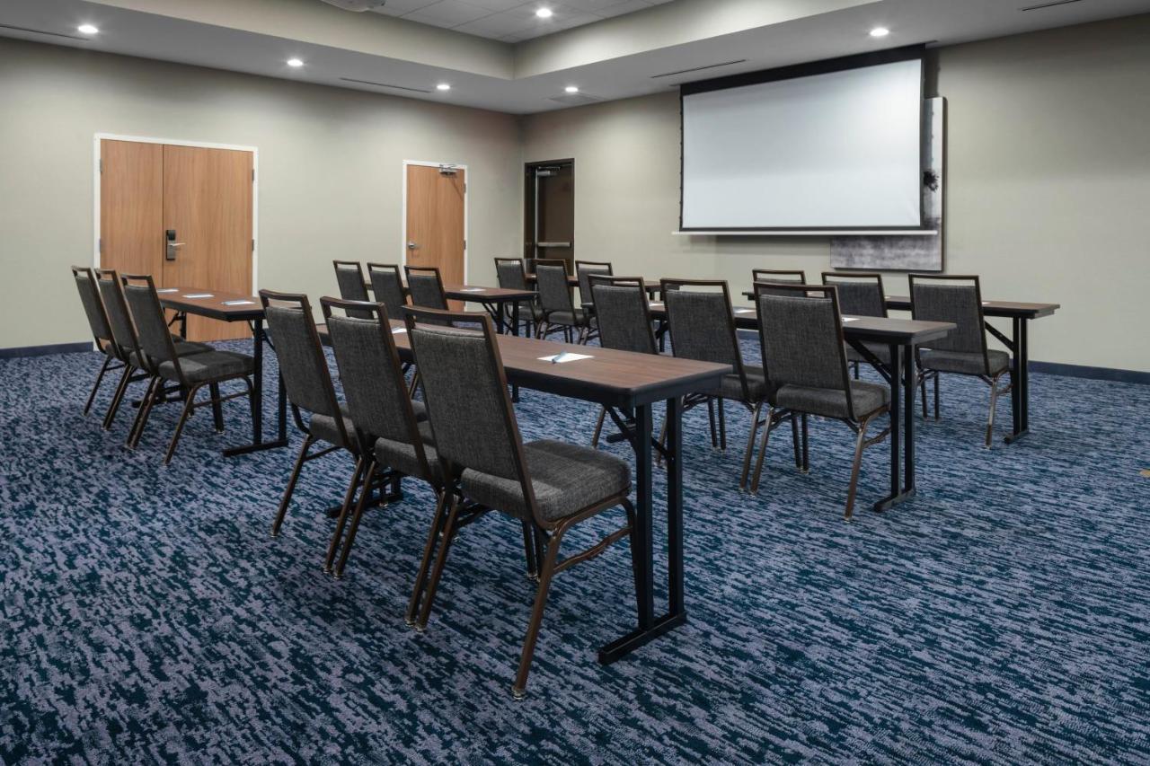 Fairfield Inn & Suites By Marriott Corinth South Denton Area Bagian luar foto
